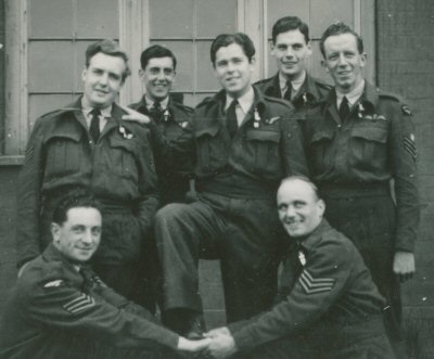 F/O Norman Overend RNZAF<br>Sgt Barry J Howarth (survived)<br>Sgt George B Thomson (survived)<br>Flt Sgt John D Jones (survived)<br>Flt Sgt Robert P E Kendall (survived)<br>Flt Sgt Harry A Beverton<br>Sgt I Spagatner (survived).